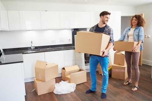 Spacious secure storage in Sladegreen for furniture and boxes
